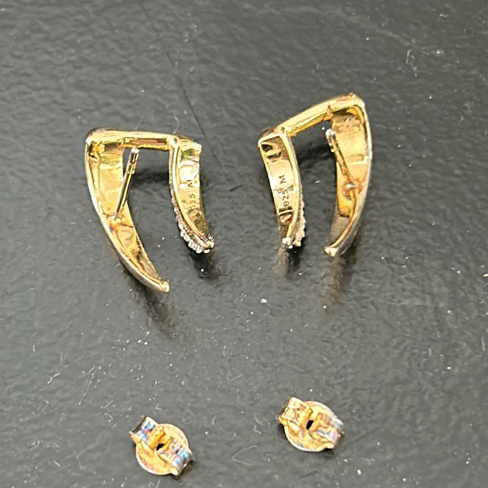 Missoma NEW LARGE CLAW PAVE DOUBLE STUD EARRINGS - Picture 6 of 9